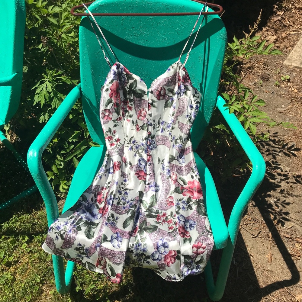 Vintage sexy Victoria’s secrets nighty & robe